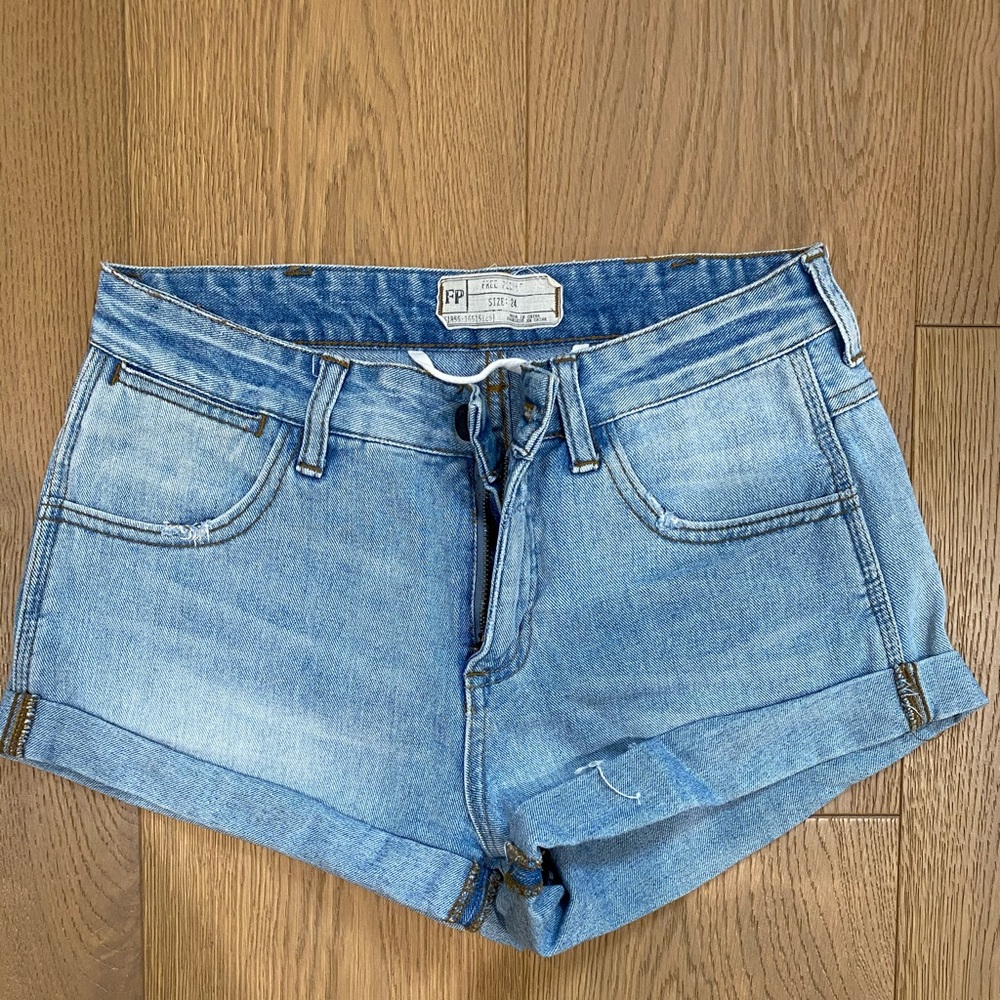 Free People Cuffed Jean Shorts Size 24